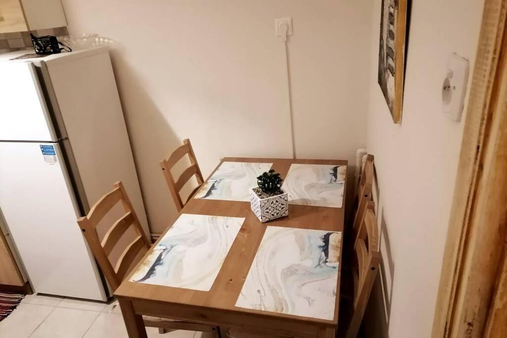 Elegant Central Apartment In Volos Bagian luar foto