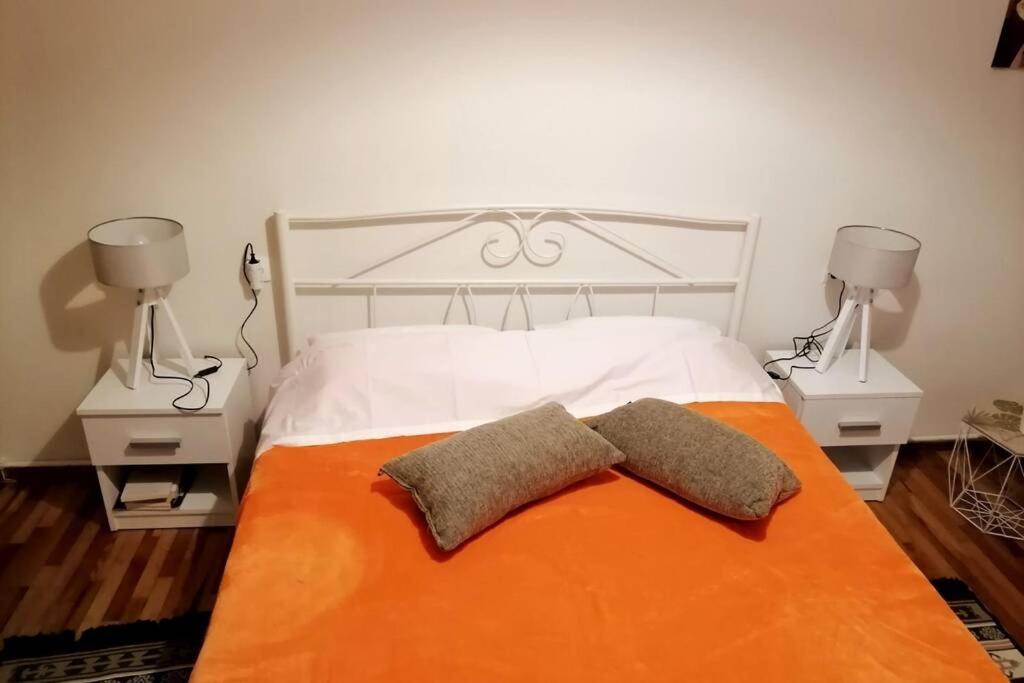 Elegant Central Apartment In Volos Bagian luar foto