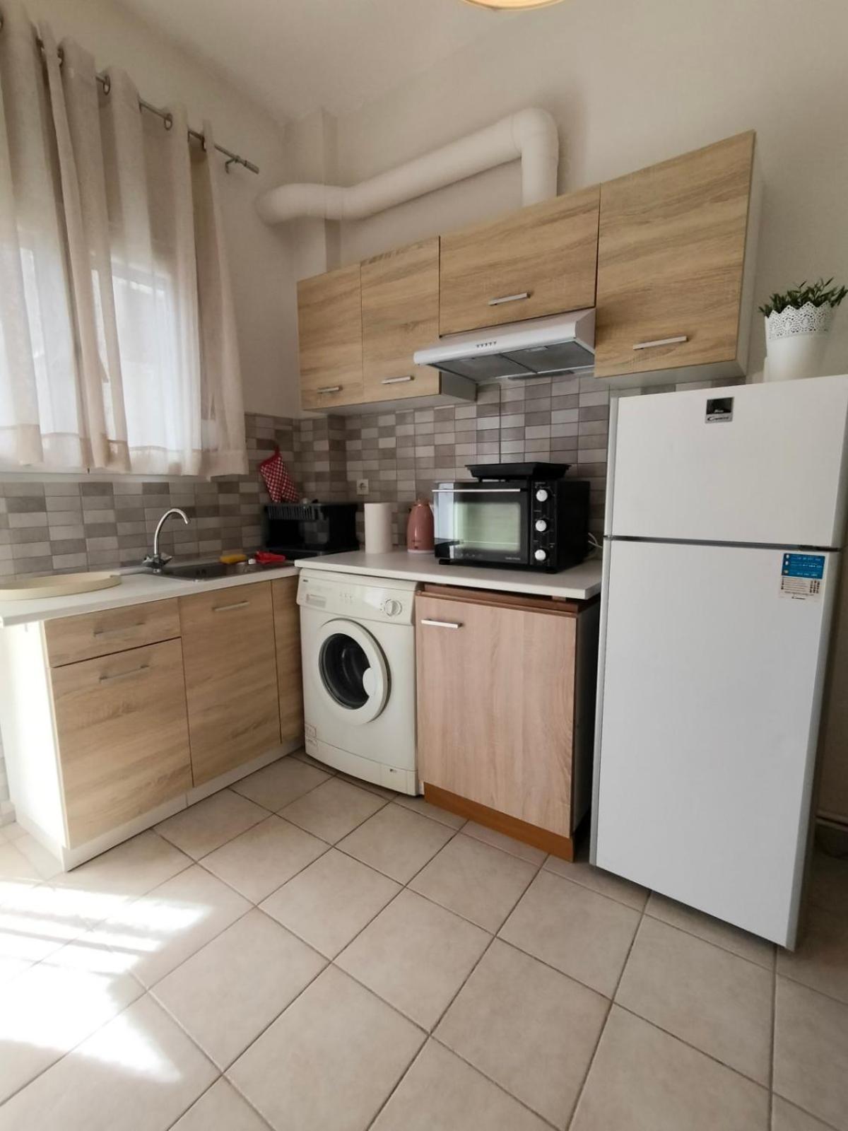 Elegant Central Apartment In Volos Bagian luar foto
