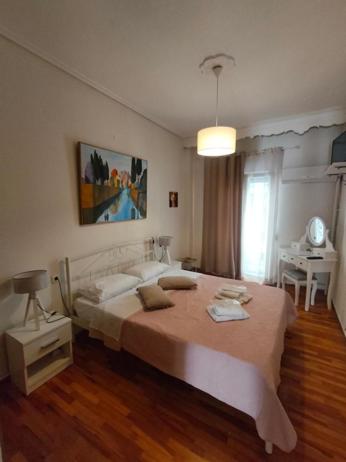 Elegant Central Apartment In Volos Bagian luar foto